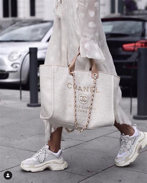 celebrities with chanel deauville tote|Chanel deauville tote size comparison.